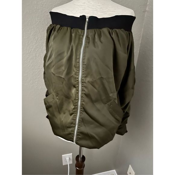 Windsor off the shoulder satin bomber jacket - Picture 1 of 4